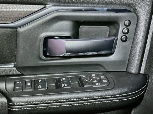 New 2026 RAM 2500 Laramie AWD/4WD image 13