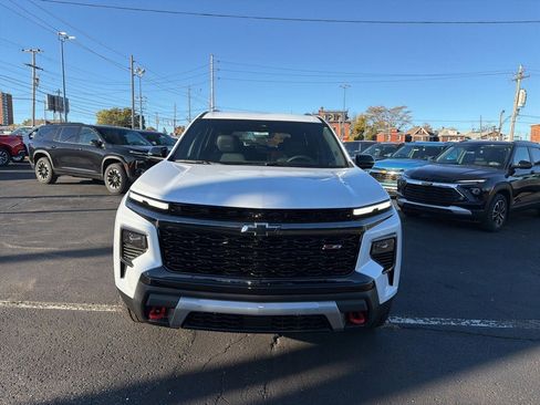 New 2026 Chevrolet Traverse Z71 w/ Enhanced Driving Package image 2