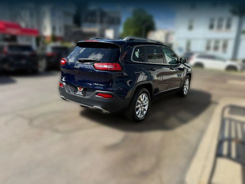 Used 2016 Jeep Cherokee Limited AWD/4WD image 6