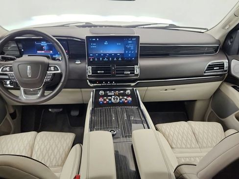 Used 2024 Lincoln Navigator Black Label AWD/4WD image 40