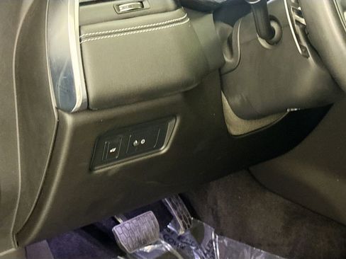 Certified 2025 Jaguar F-PACE R-Dynamic S AWD/4WD image 10