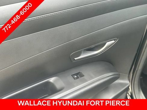 Used 2025 Hyundai Tucson SE FWD image 15