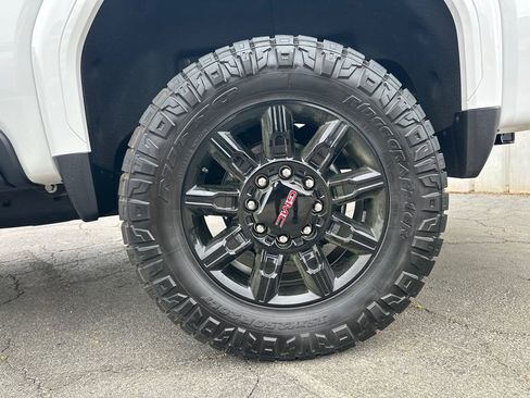 Used 2025 GMC Sierra 2500 AT4 w/ AT4 Premium Plus Package image 20