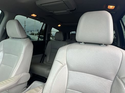 Used 2019 Honda Pilot Elite image 11