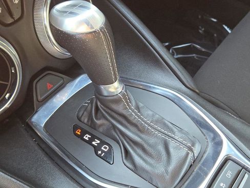 Used 2022 Chevrolet Camaro SS RWD image 24