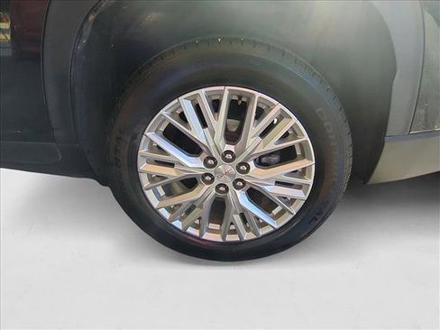 Used 2024 GMC Acadia Elevation image 25