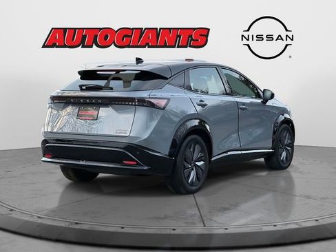 Used 2023 Nissan Ariya AWD image 2