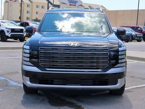 New 2026 Hyundai Palisade Calligraphy FWD image 2