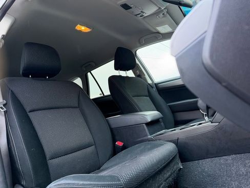 Used 2017 Subaru Outback 2.5i Premium image 10