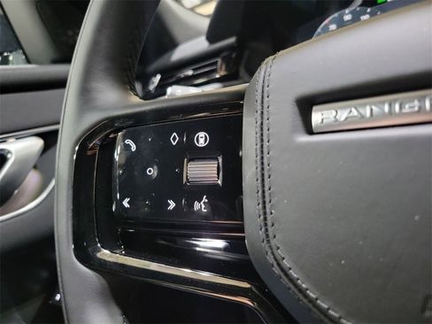 New 2025 Land Rover Range Rover Velar Dynamic SE image 15