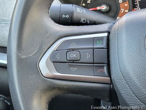 Used 2023 Jeep Compass Latitude AWD/4WD image 15