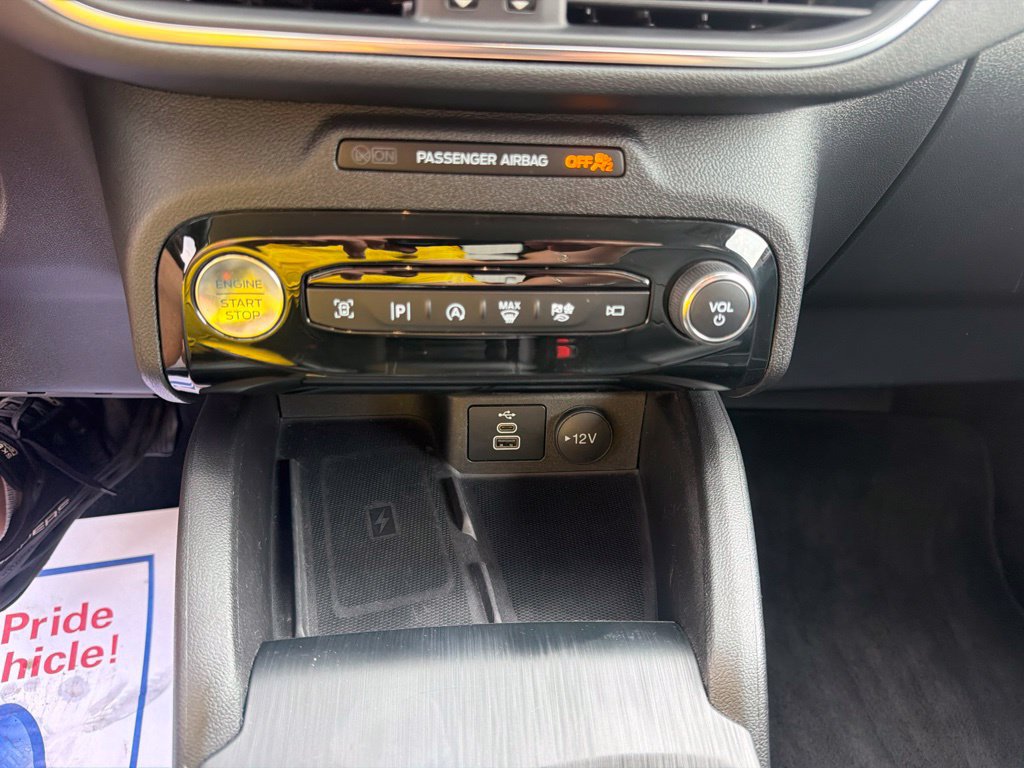 Certified 2024 Ford Escape Platinum AWD/4WD image 32