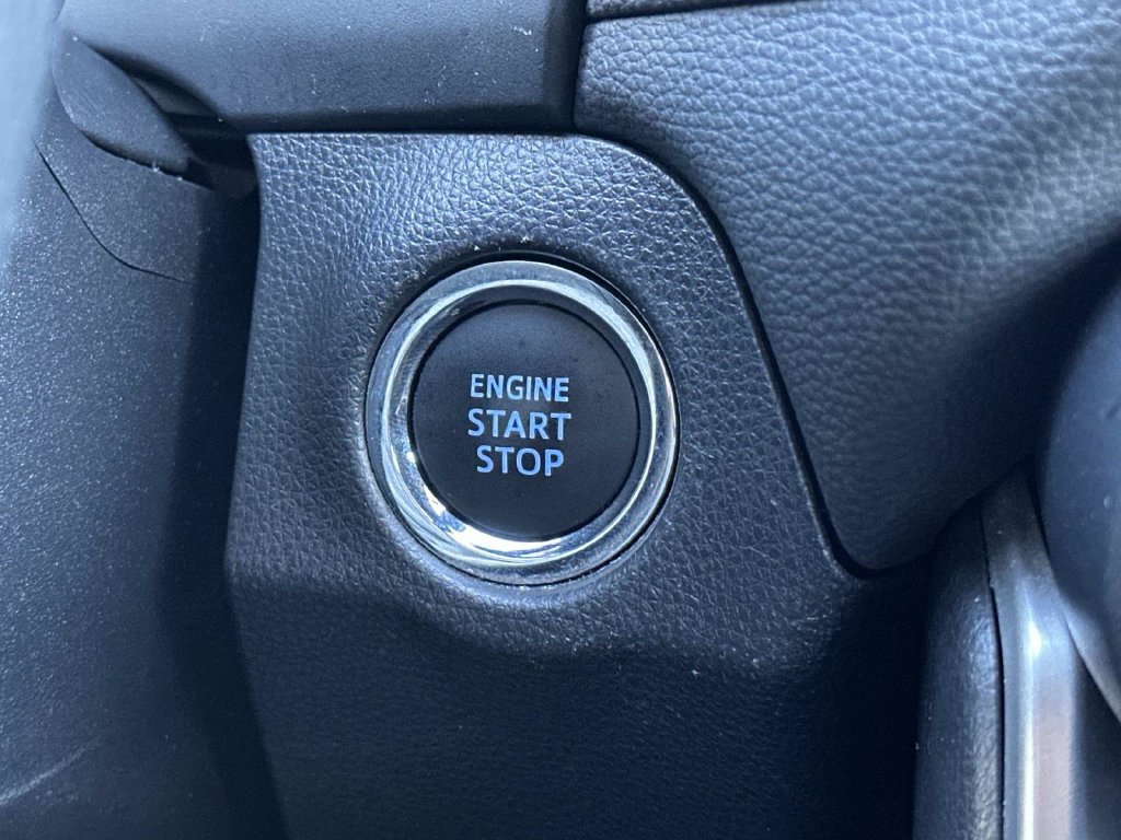 Used 2019 Toyota RAV4 XLE FWD image 31