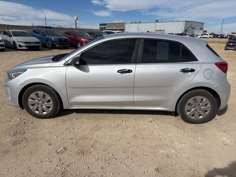 Used 2018 Kia Rio LX image 2