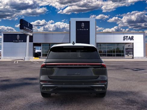 New 2026 Lincoln Nautilus Premier w/ Equipment Group 102A AWD/4WD image 5