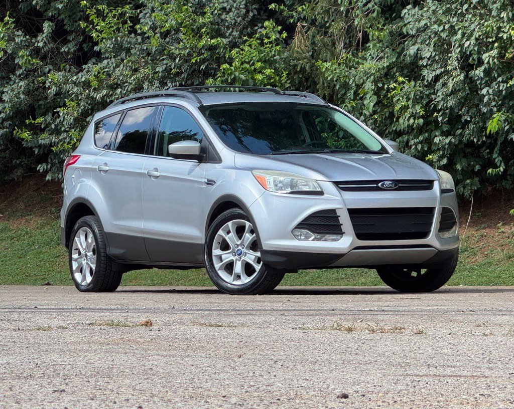 Used 2013 Ford Escape SE FWD image 2