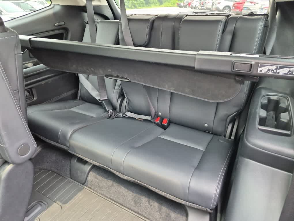 Used 2023 Subaru Ascent Limited w/ Technology Package AWD/4WD image 9