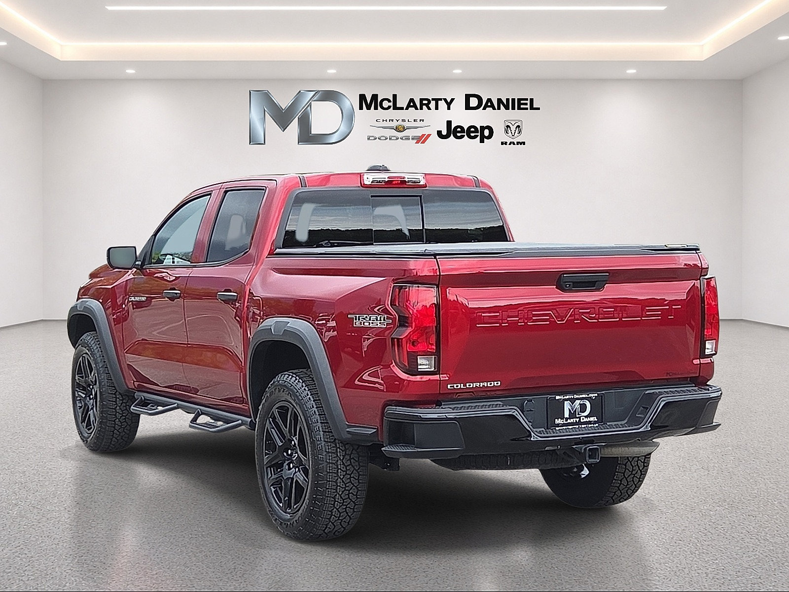 Used 2024 Chevrolet Colorado Trail Boss w/ Advanced Trailering Package AWD/4WD image 4