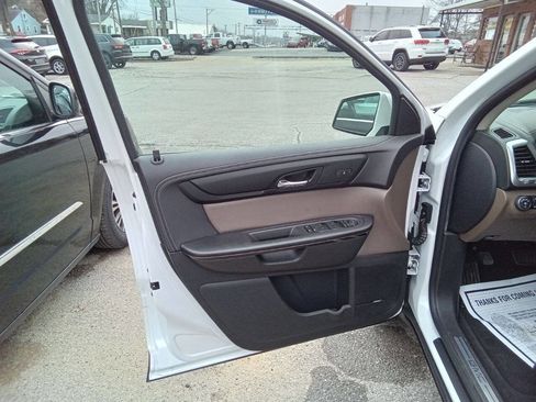 Used 2017 GMC Acadia Limited SLT image 16