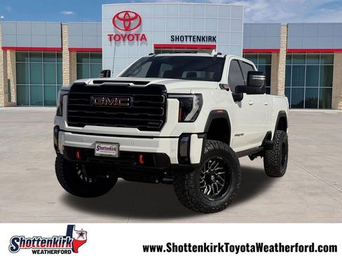 Used 2024 GMC Sierra 2500 AT4 w/ AT4 Premium Plus Package AWD/4WD image 1