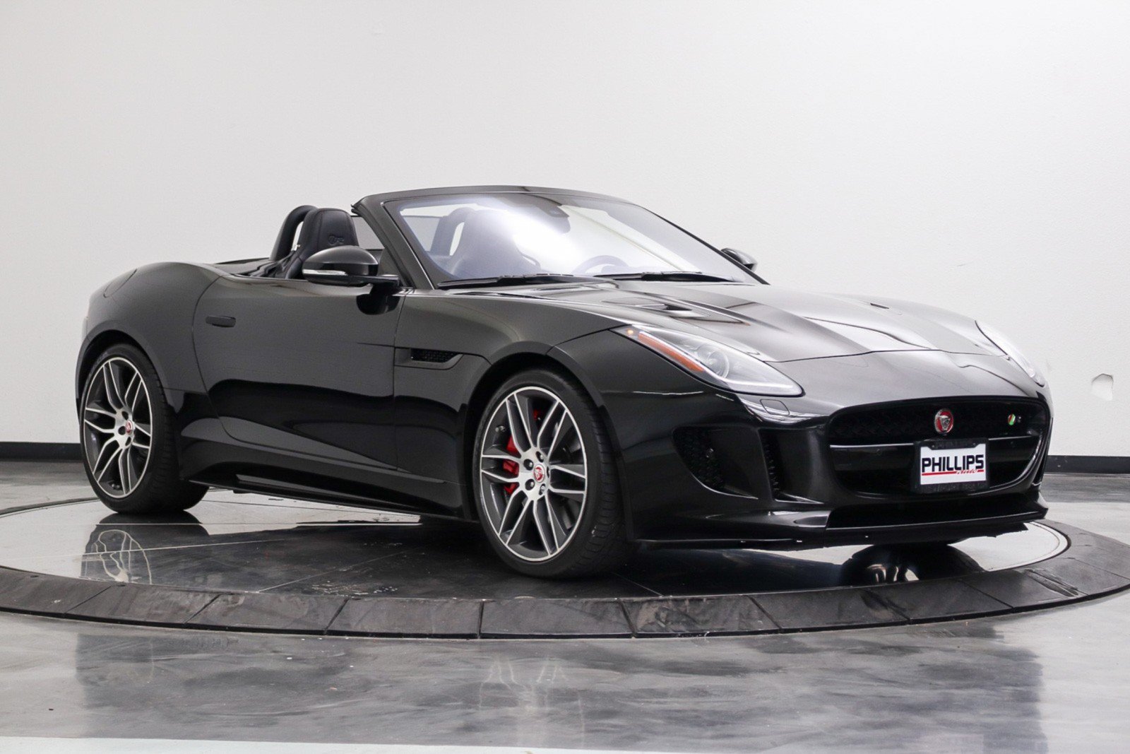 Used 2017 Jaguar F-TYPE R AWD/4WD image 15