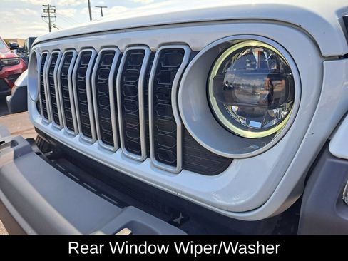Certified 2025 Jeep Wrangler Unlimited Sahara AWD/4WD image 10