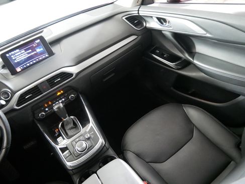 Used 2019 MAZDA CX-9 Touring image 11
