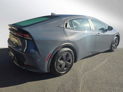 Used 2024 Toyota Prius LE image 3