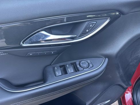 Used 2025 Buick Envision Preferred image 18