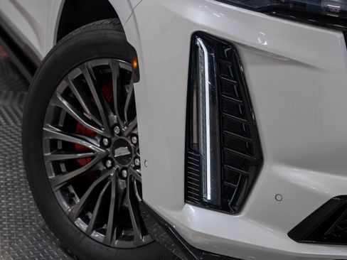 Used 2023 Cadillac Escalade V image 40