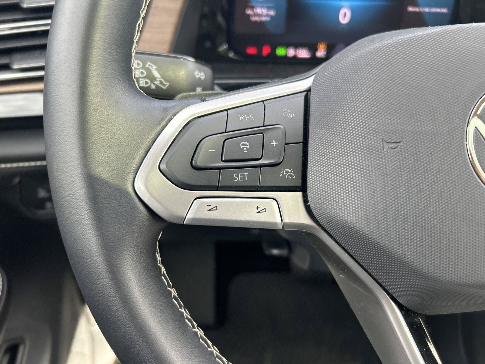 Used 2026 Volkswagen Atlas SE w/ Panoramic Sunroof Package AWD/4WD image 17