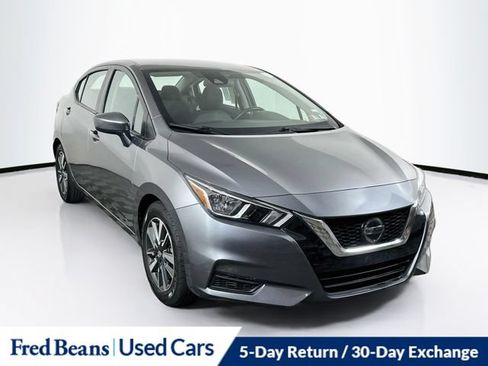 Used 2022 Nissan Versa SV FWD image 1