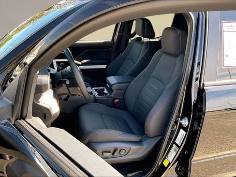 Used 2024 Toyota Tacoma TRD Off-Road w/ TRD Off Road Upgrade Package image 18