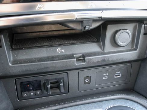 Used 2023 Nissan Armada SV RWD image 25