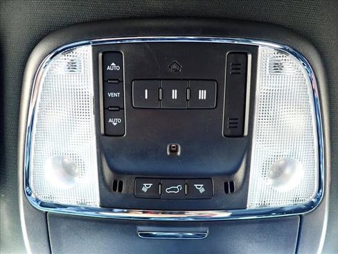 Used 2022 Jeep Grand Cherokee Limited AWD/4WD image 24