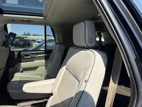 Used 2023 GMC Yukon Denali w/ Advanced Technology Package AWD/4WD image 10