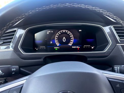 Used 2024 Volkswagen Tiguan S image 21