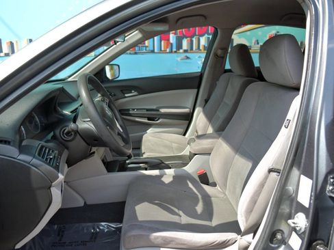 Used 2012 Honda Accord LX image 17