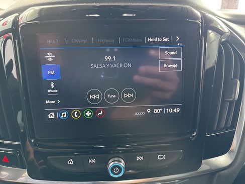 Used 2023 Chevrolet Traverse LT image 46