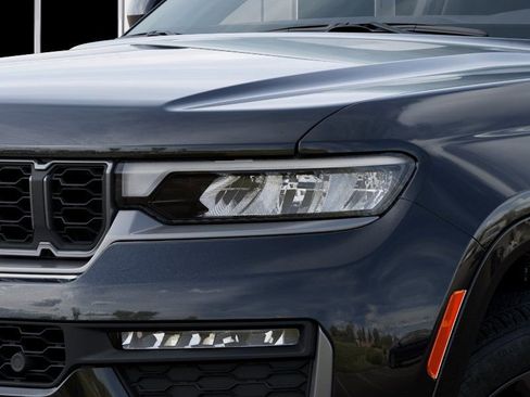 New 2026 Jeep Grand Cherokee Limited AWD/4WD image 10