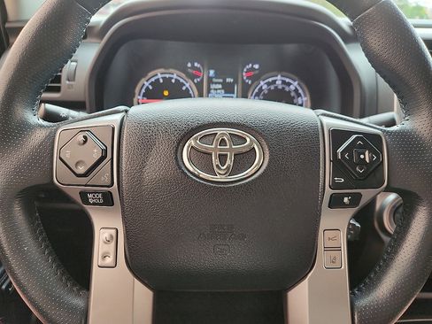Used 2022 Toyota 4Runner Limited image 11