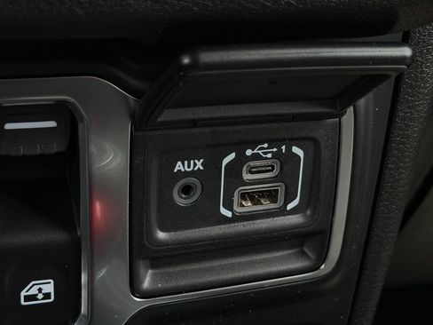 Used 2024 Jeep Wrangler Sport AWD/4WD image 15