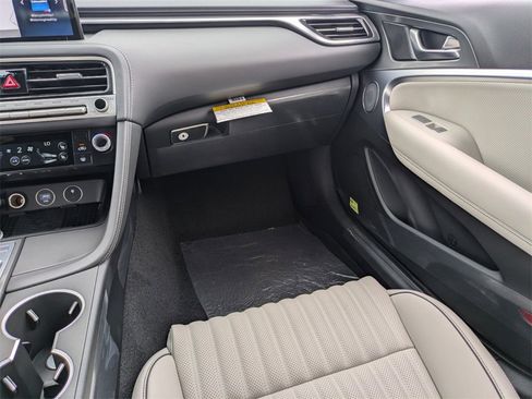 New 2025 Genesis G70 2.5T w/ Sport Prestige Package image 17