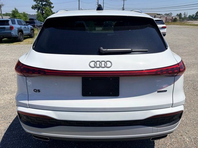 Certified 2025 Audi Q5 Premium w/ Convenience Package AWD/4WD image 4