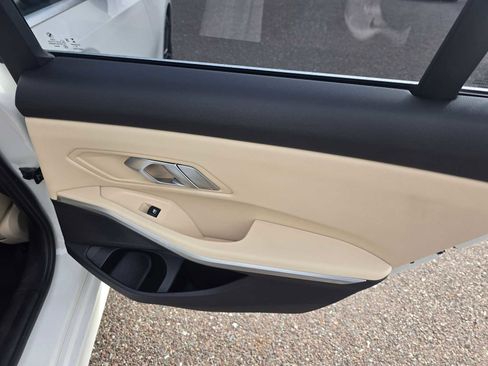 Used 2019 BMW 330i 330i w/ Convenience Package image 13