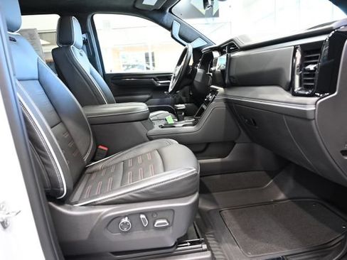 Used 2025 GMC Sierra 1500 AT4X AWD/4WD image 15