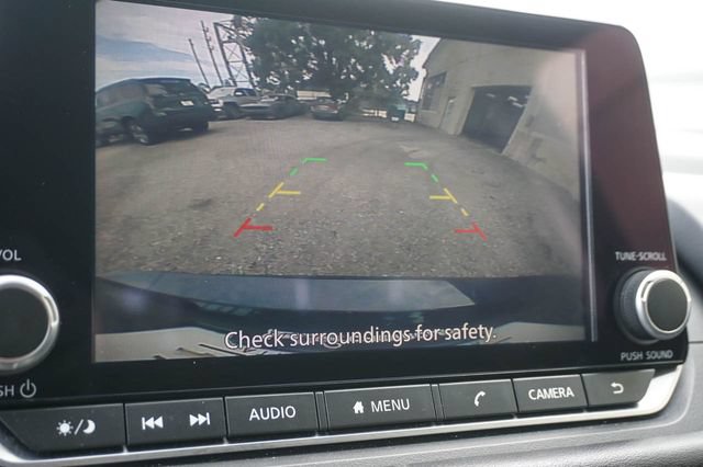 Used 2025 Nissan Rogue SV FWD image 20