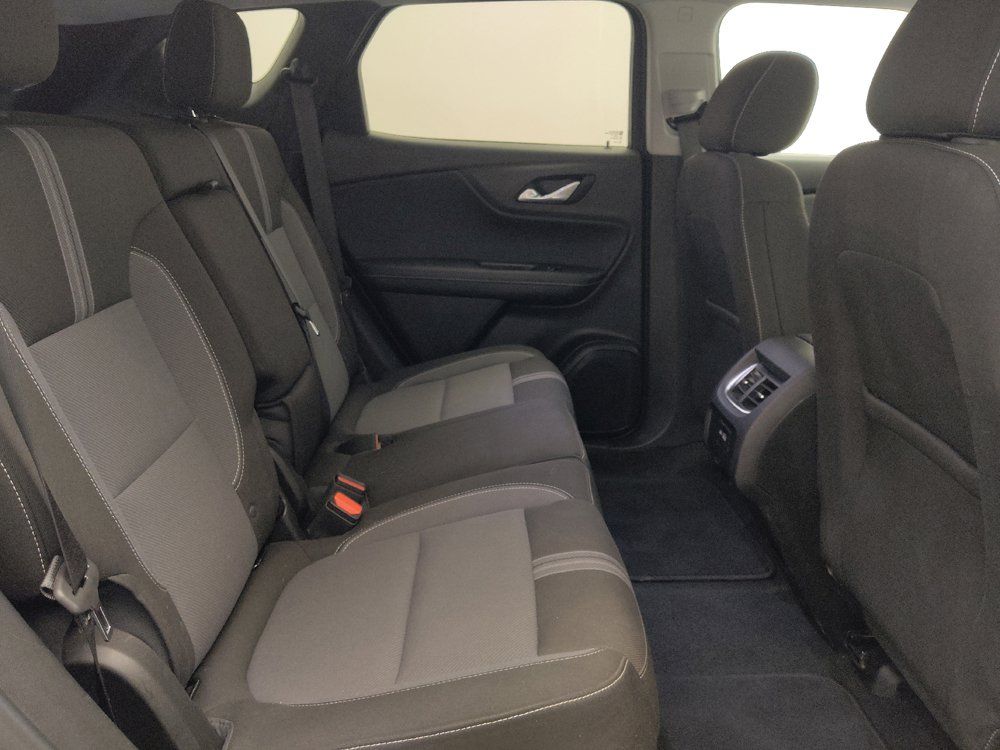 Used 2025 Chevrolet Blazer LT FWD image 19