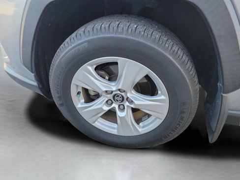Used 2020 Toyota RAV4 XLE image 29