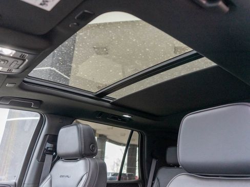 Certified 2024 GMC Yukon Denali AWD/4WD image 12